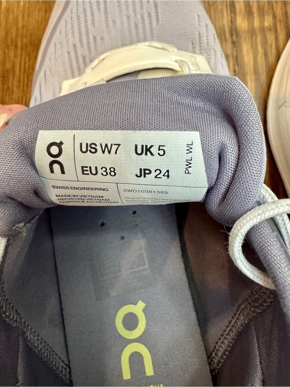 On Cloud Cloudnova Flux Women's Sneakers Gray Lavender Yellow Running Shoe Sz 7 - Picture 4 of 9